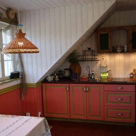 Leesi Puhkemaja Guest House ภายนอก รูปภาพ