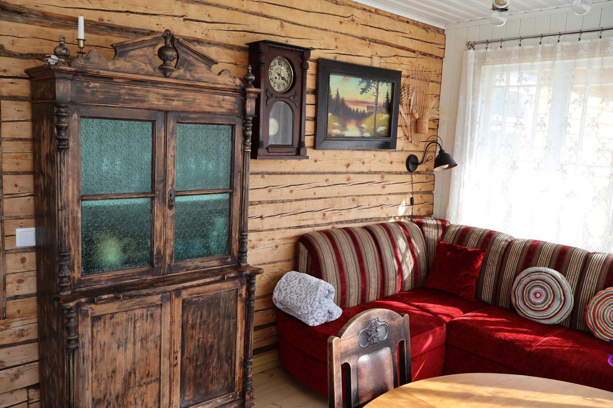 Leesi Puhkemaja Guest House ภายนอก รูปภาพ